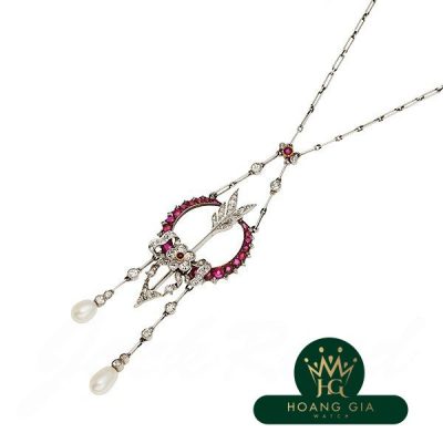 Vòng cổ Ruby Diamond Pearl Platinum Negligee (khoảng năm 1920)