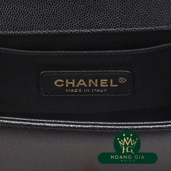 Túi đeo vai nhỏ của Boy Chanel Màu đen