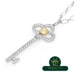 Mặt dây chuyền kim cương chìa khóa vương miện