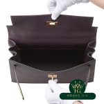 Kelly 32 May ngoài Leysin Tím Tím