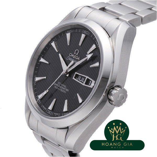 Lịch hàng năm Seamaster Aqua Terra